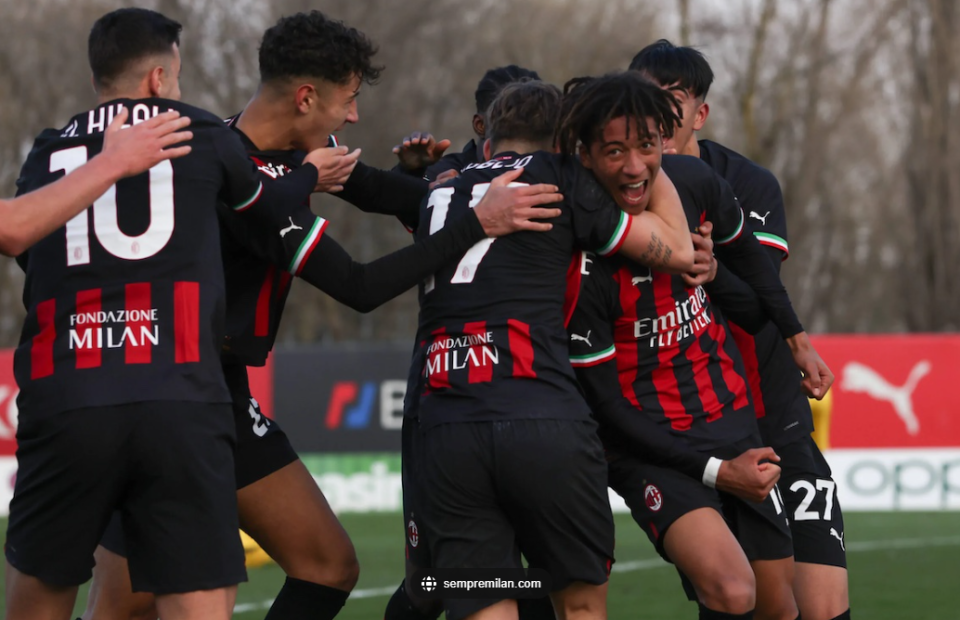 AC米兰新援展现出色发挥，球迷齐声呼唤胜利