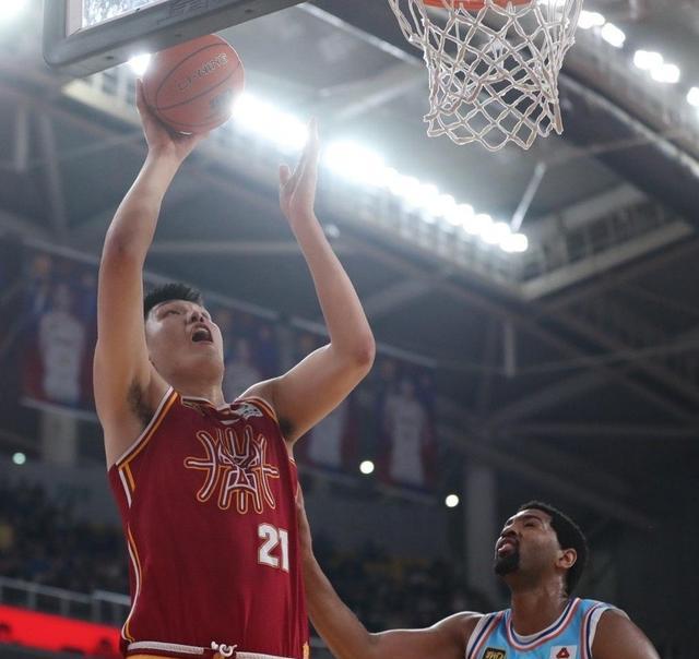 关于山东鲁能外租球员欧冠破门助铁帅执教球队击败对手的信息