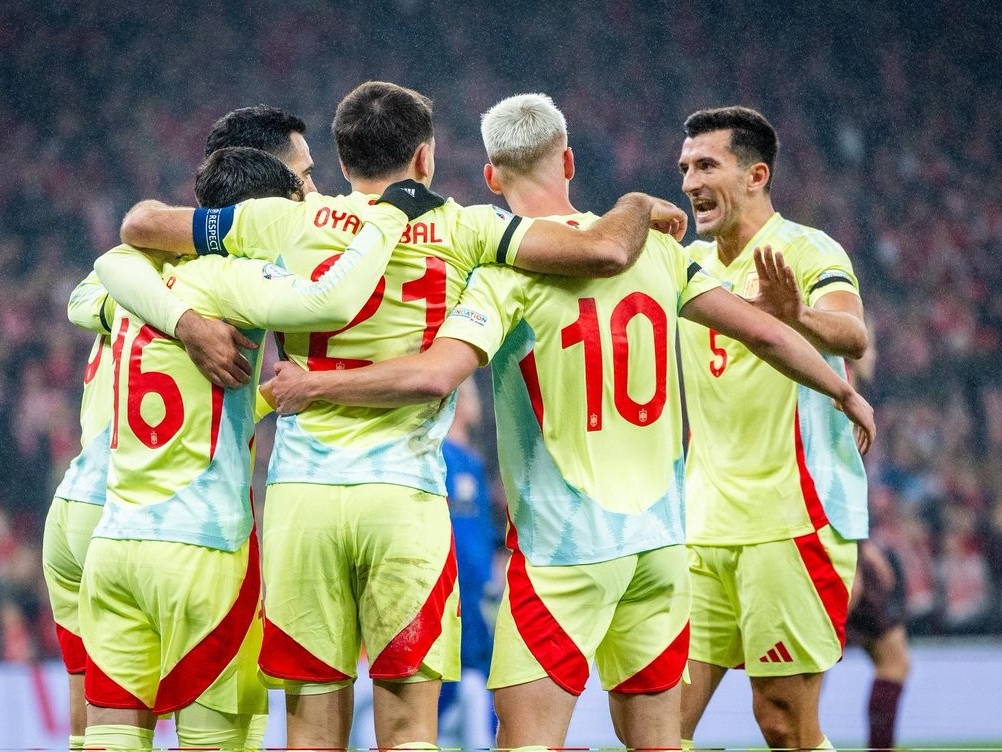 包含欧洲联赛交锋持续，俄罗斯奥地利力争晋级的词条