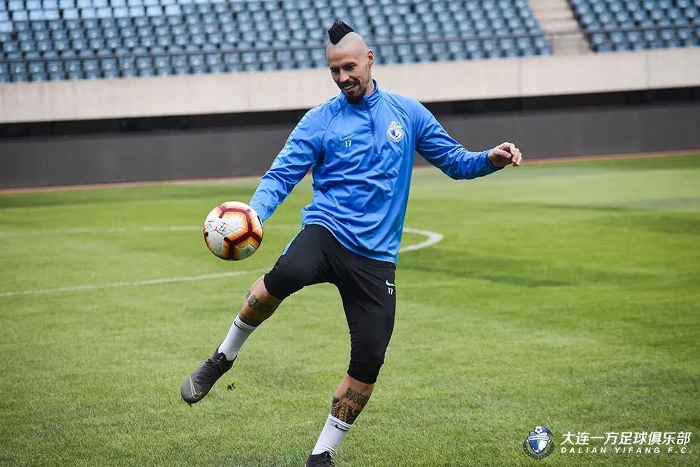 汉堡取得关键胜利,保级希望大增的简单介绍 汉堡取得关键胜利,保级希望大增的简单介绍