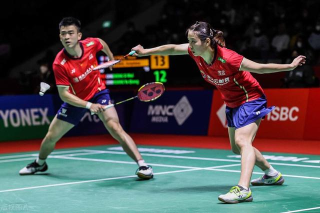 包含丹麦队力克德国队，黄鸭组合扛起全队的词条