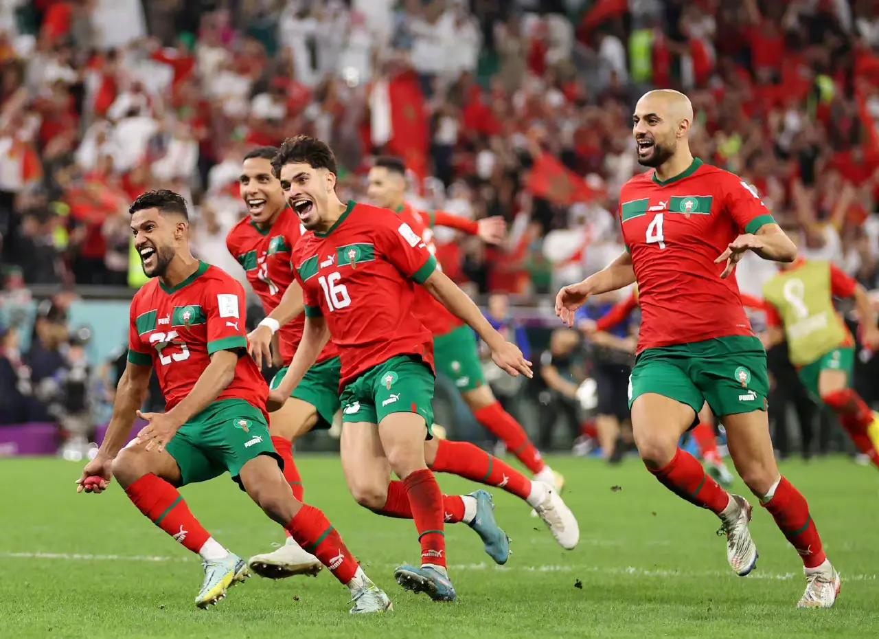 包含摩纳哥球员遭遇集体失常，球队遭遇连败的词条